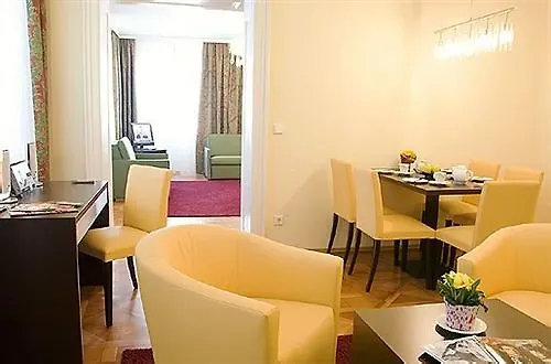 Serviced Josefstadt Apartment